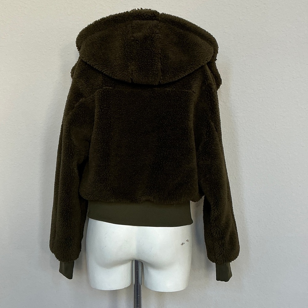 ALO Yoga Olive Green Foxy Sherpa Hooded Jacket - Picture 5 of 10